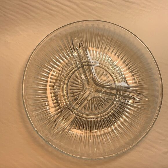 Vintage Pressed Fluted Glass Relish/Trinket Dish - Picture 1 of 4